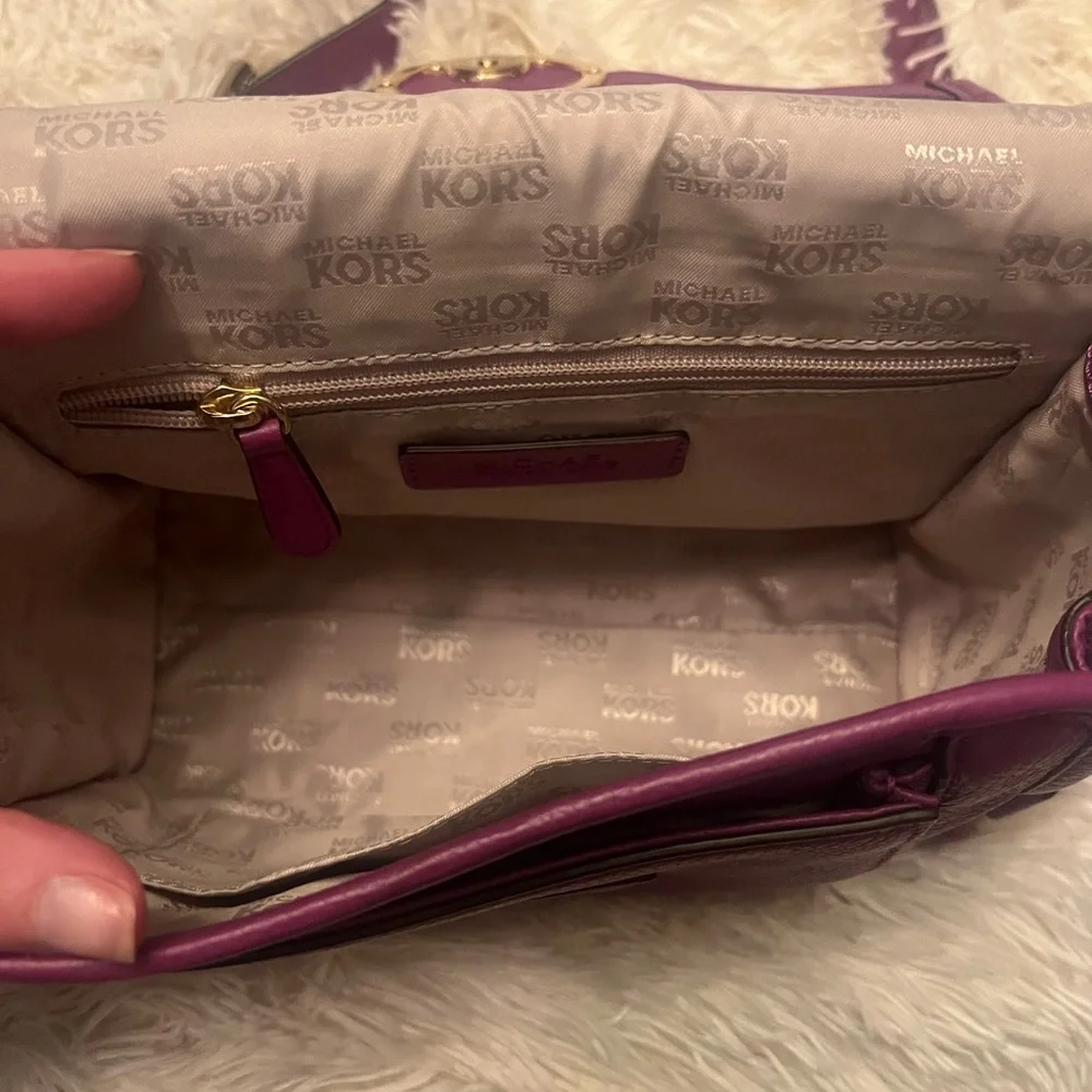 Michael Kors Purple Leather Crossbody Bag - Picture 2 of 6